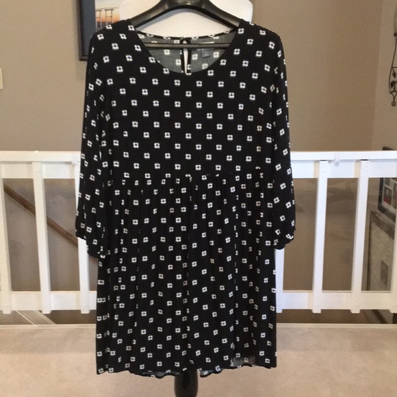 Old Navy Blackwhiteblue Rayon Babydoll 